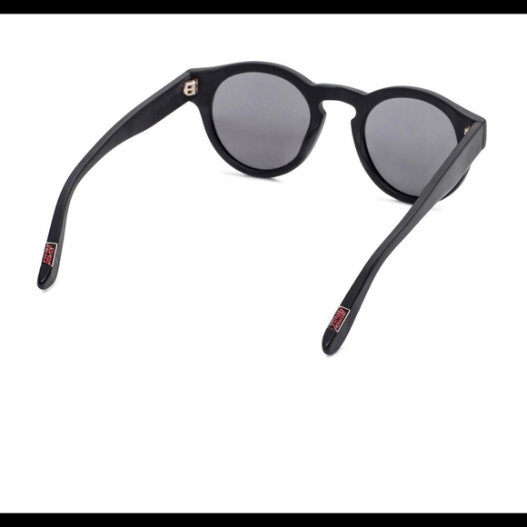 Sunglasses Unisex Matte Black - Picture 6 of 8